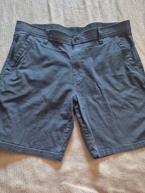 Weatherproof Mens Blue Cargo Style Shorts Size 38  Side Zipper Pocket Belt Loops